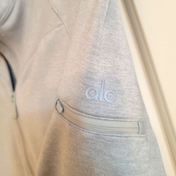 ALO Yoga Gray Women's Jacket - Picture 4 of 5